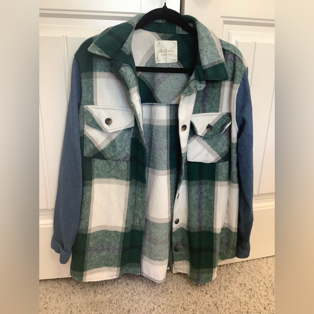 Altar’d State Flannel - Picture 14 of 15
